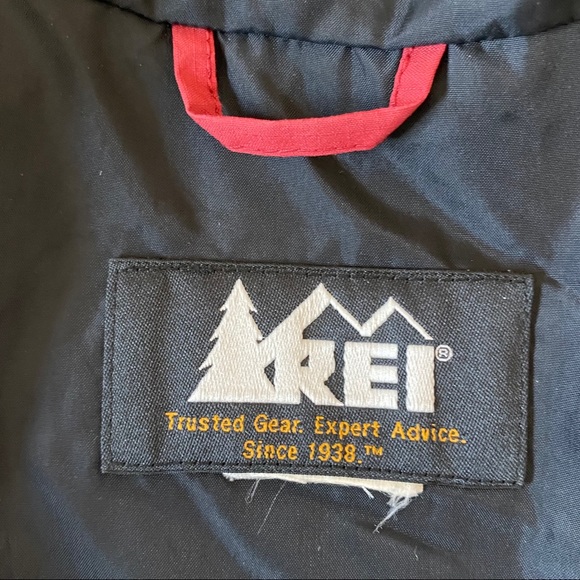 REI Color Block Water Repellent Hooded Rain Jacket w Pockets Sz M w MEASUREMENTS - Picture 3 of 16